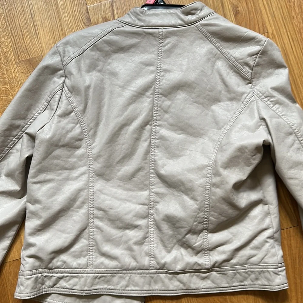 Vegan Leather Faux Fur Lined Moto - Picture 5 of 8